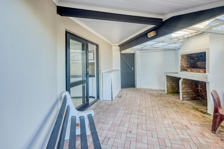 4 Bedroom Property for Sale in Cintsa West Eastern Cape